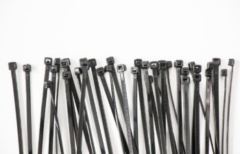 Kleje przemysłowe w meblarstwie – klucz do trwałych konstrukcji