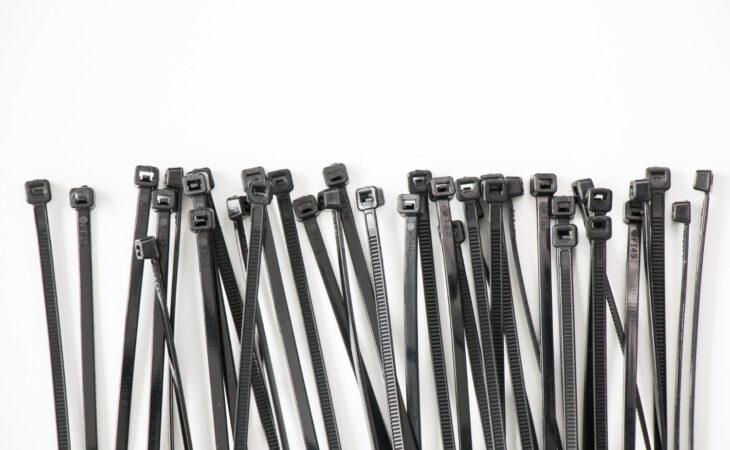 Kleje przemysłowe w meblarstwie – klucz do trwałych konstrukcji